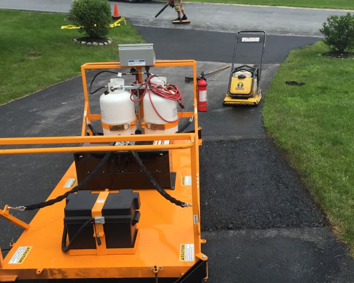 Residential Infrared Asphalt Repair - photo 10